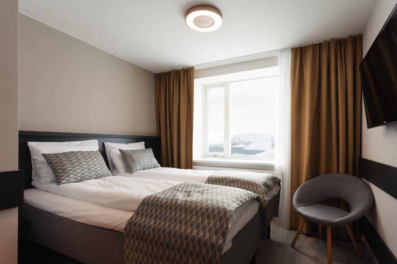 The View Hotel Honningsvag Bagian luar foto